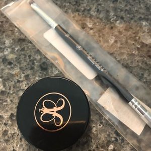 Anastasia Beverly Hills DipBrow Pomade and brush